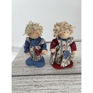 Vintage Handpainted  Wooden Peg Dolls Figurines Set Of 2